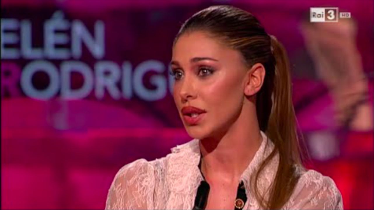 Belen non ha dimenticato De Martino il gesto del fidanzato Angelo