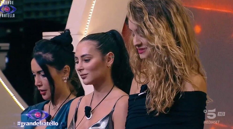 Jessica vince il televoto ed è la preferita, Amanda solo il 3%: i risultati Jessica vince il televoto ed è la preferita, Amanda solo il 3%: i risultati