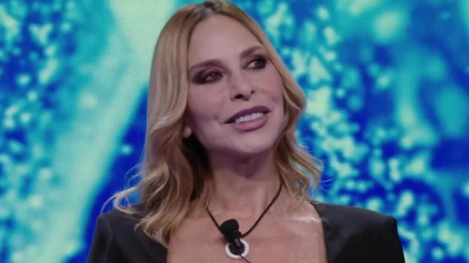 Stefania Orlando pesantemente insultata da una fan di Zeudi, lei replica