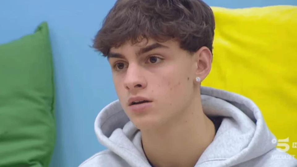 Luk3 avvistato con una sua ex fidanzata dopo l'eliminazione da Amici