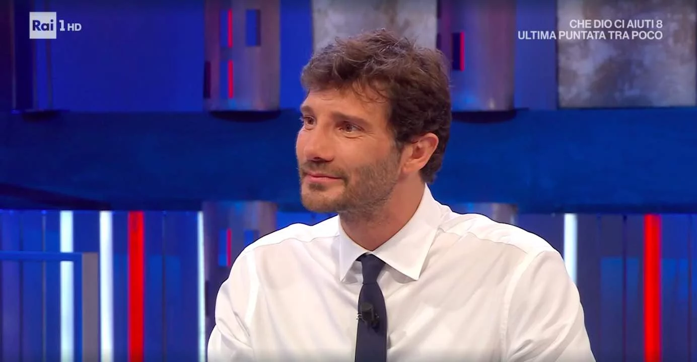 Perché oggi sabato 17 maggio non va in onda Affari Tuoi Perché oggi sabato 17 maggio non va in onda Affari Tuoi