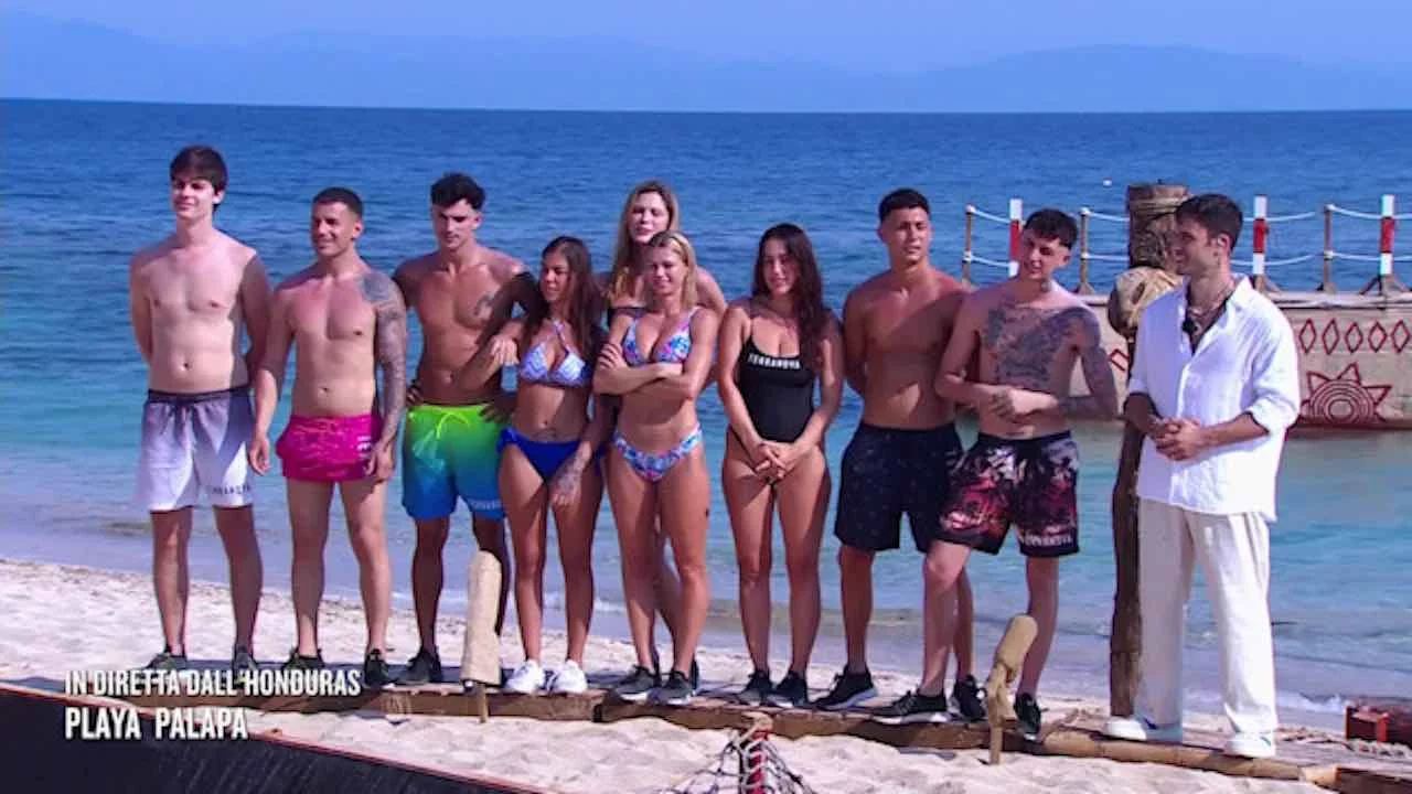 Isola dei Famosi, gli ascolti della prima puntata del 7 maggio Isola dei Famosi, gli ascolti della prima puntata del 7 maggio
