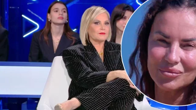 Simona Ventura commenta in diretta i precedenti con Antonella Mosetti