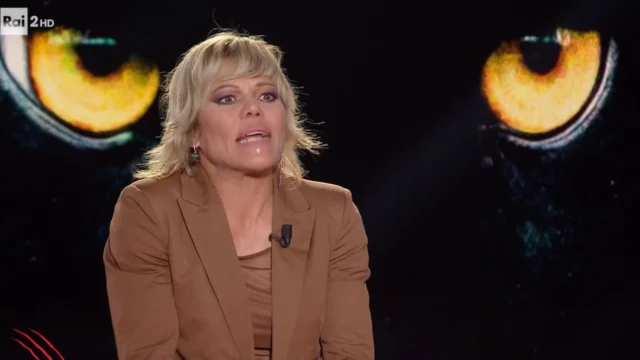 Floriana Secondi rivela di aver portato il figlio dall'esorcista