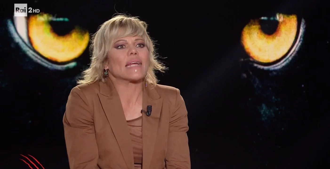 floriana secondi rivela di aver portato il figlio dall esorcista
