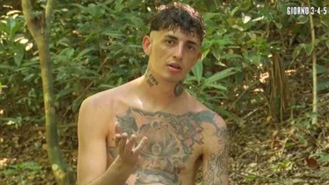 Isola dei Famosi, il presunto motivo dietro il ritiro di Spadino