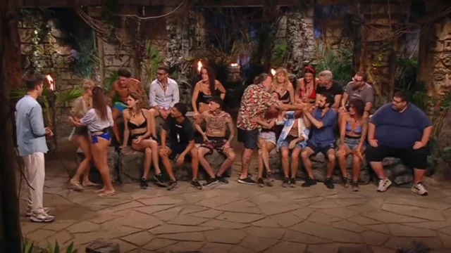 isola dei famosi naufraghi violano regolamento