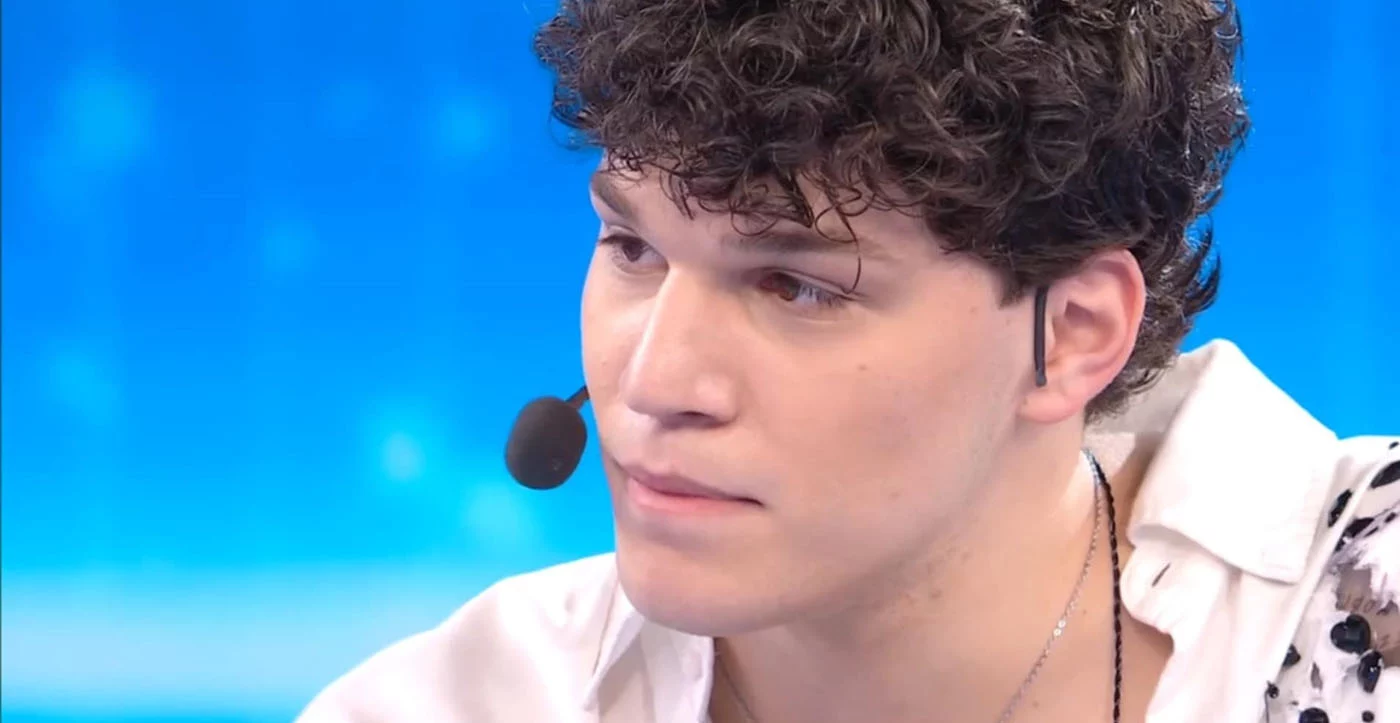 Nicolò ha conquistato il cuore di tutti, anche la vocal coach di Amici interviene in suo favore Nicolò ha conquistato il cuore di tutti, anche la vocal coach di Amici interviene in suo favore