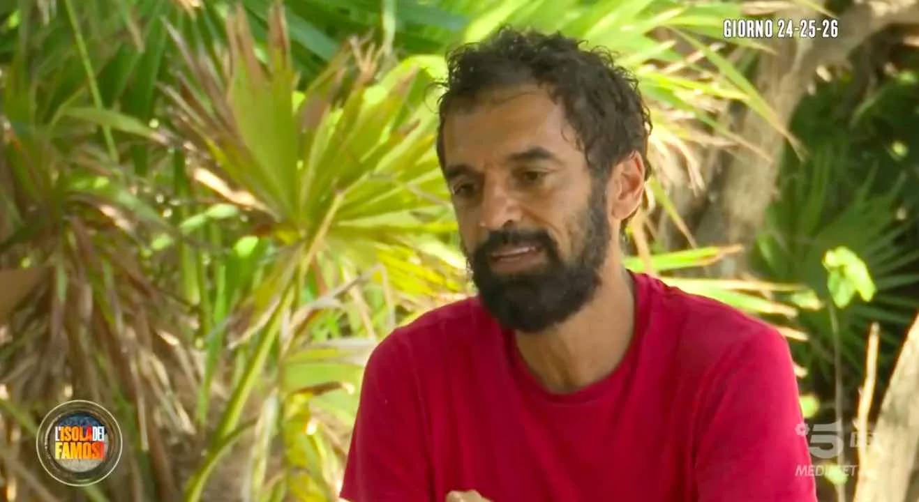 Isola, Dino Giarrusso spiazza tutti: “Per dieci anni ho avuto centinaia di donne” – VIDEO