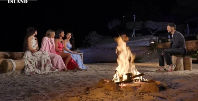 NovitÃ  Temptation Island 2025: La spiaggia del falÃ² di confronto