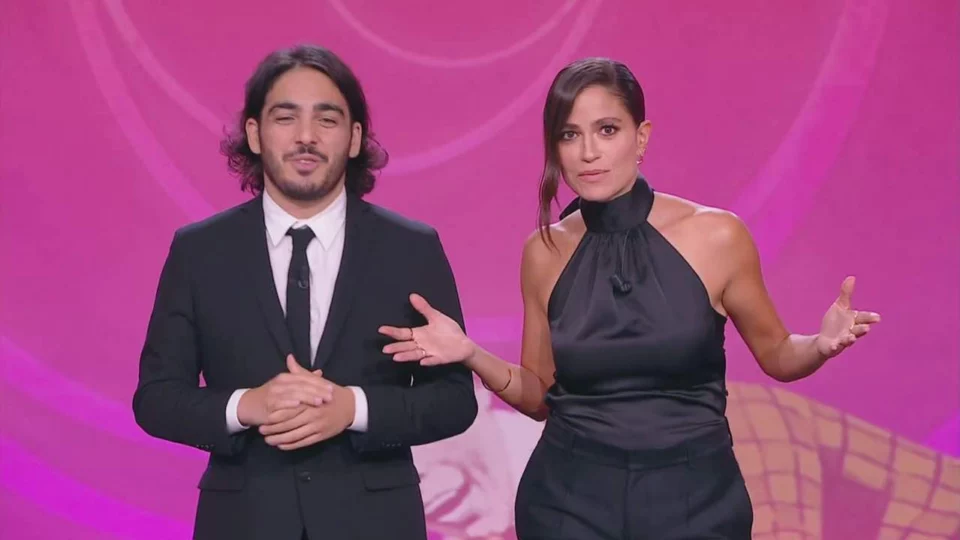 Le Iene lasciare Italia 1 Canale 5