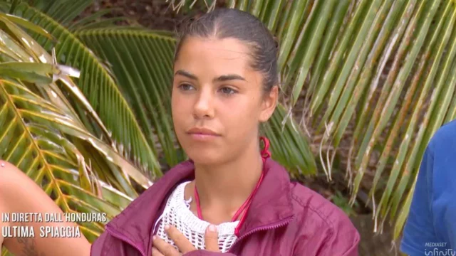 Chiara Balistreri decide di lasciare l'ultima spiaggia e torna in Italia