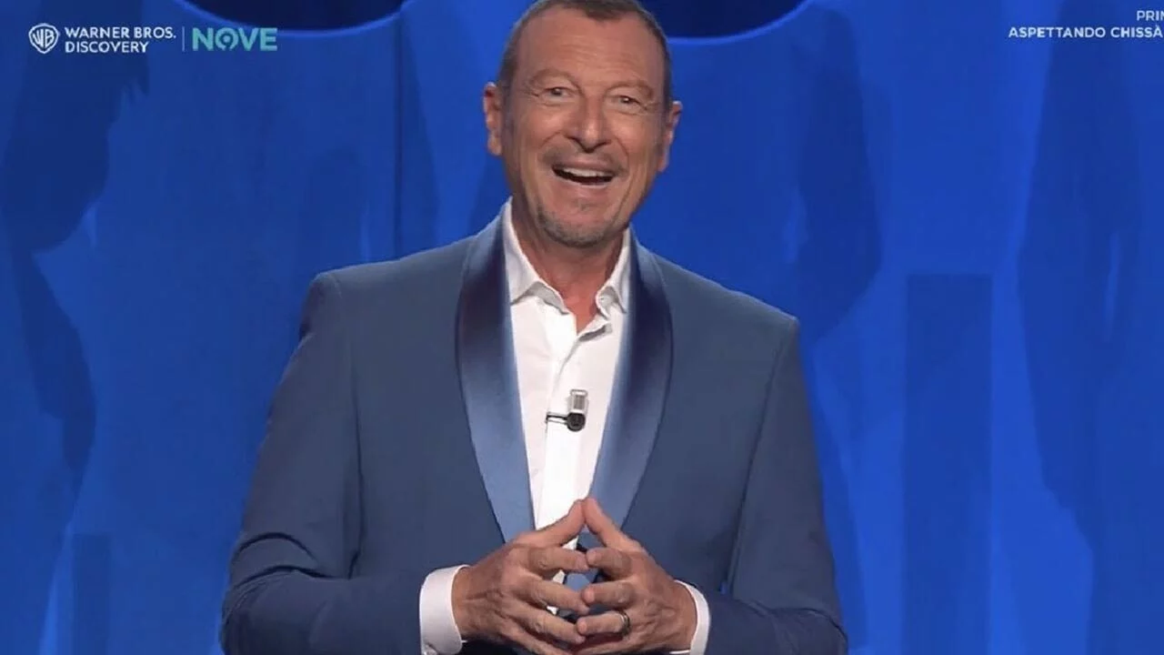 Il futuro di Amadeus in TV è tutt’altro che certo, cosa potrebbe succedere nei prossimi mesi