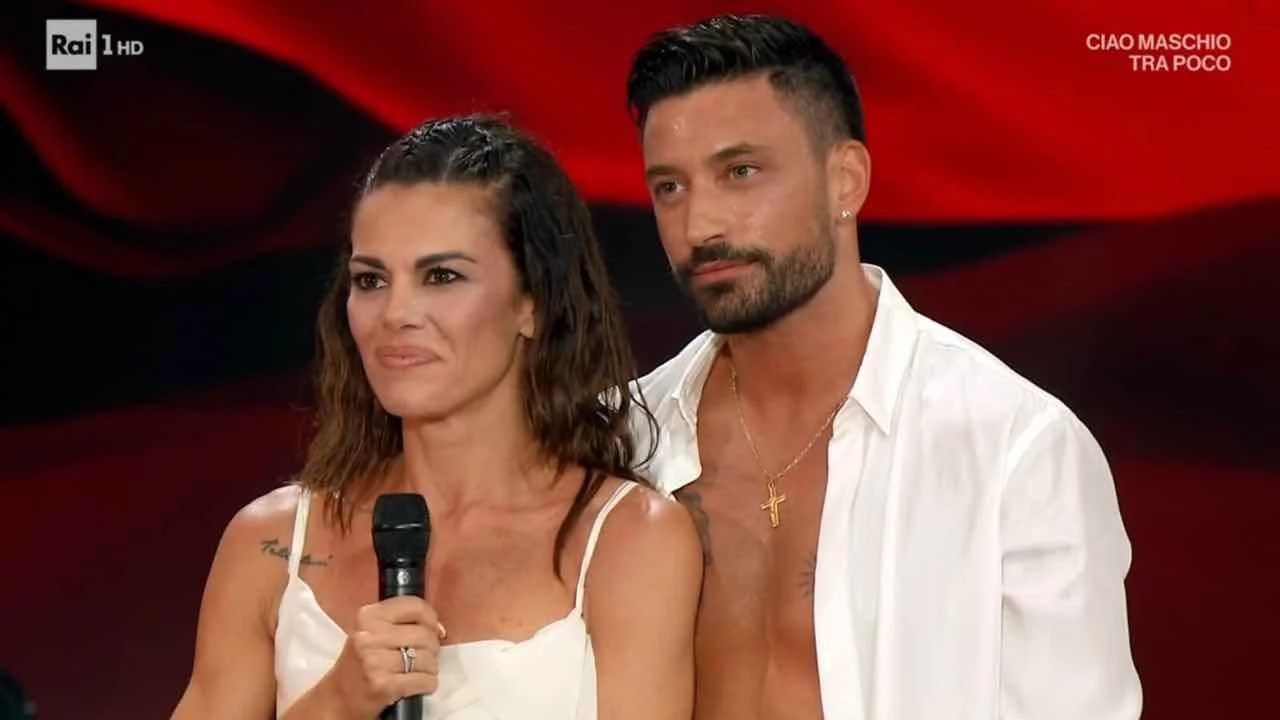 Bianca Guaccero smentisce a Roberto Alessi la rottura da Giovanni Pernice – ESCLUSIVO