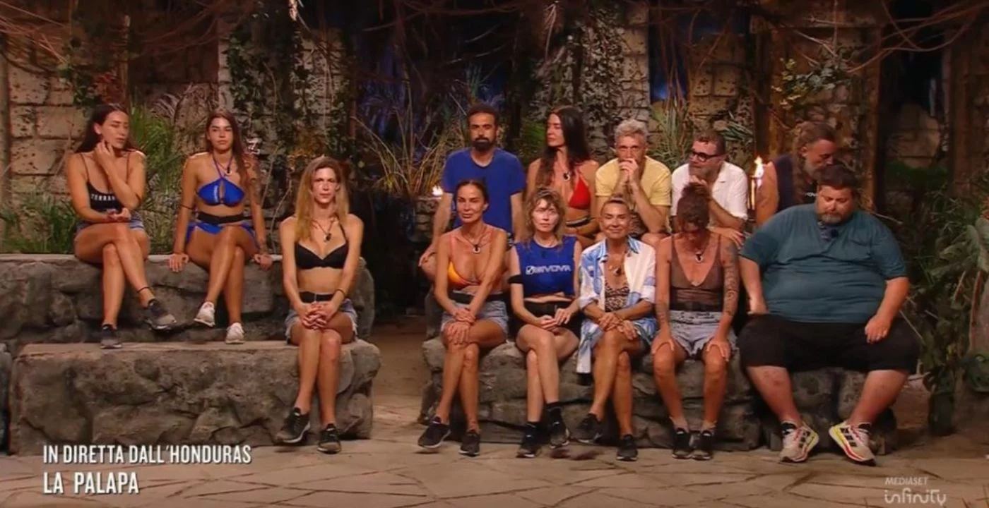 Se vi state chiedendo dove fanno i bisogni i naufraghi de L’Isola dei Famosi abbiamo una risposta