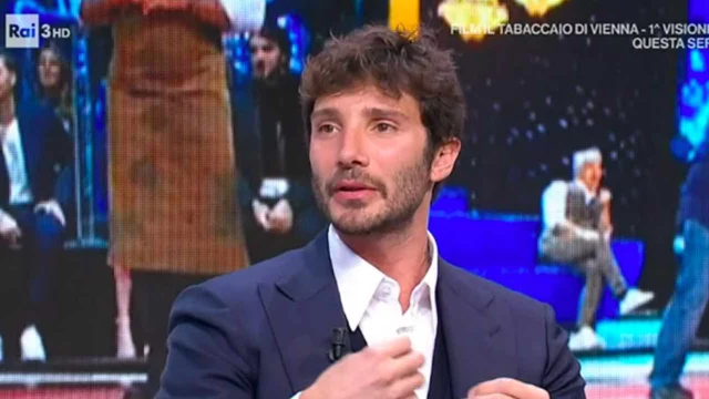 Stefano De Martino, cosa rischia chi condivide il video privato