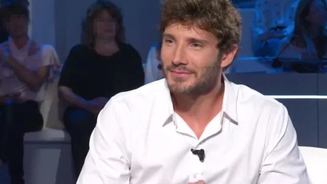 Stefano De Martino, l'avvocato svela come sta dopo i video privati