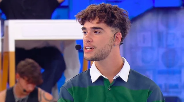 Frasa di Amici 25