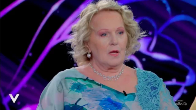 Katia Ricciarelli non risparmia critiche a Dina Minna, segretaria di Pippo Baudo (VIDEO)