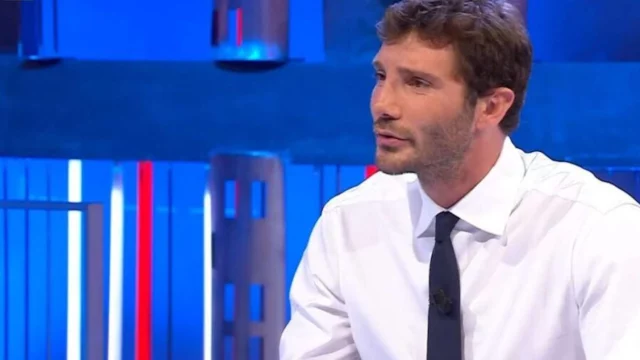 Stefano De Martino vittima di minacce e furto, sottratto orologio di lusso da 40.000 Euro