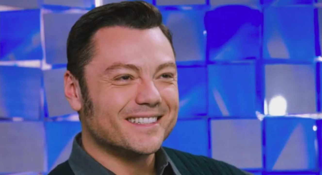 Tiziano Ferro pubblica il suo nuovo album: titolo, copertina e quando esce