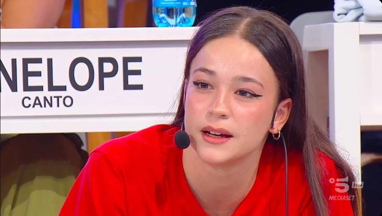 Amici 25, Anna affronta la sfida da dentro o fuori: com’è andata
