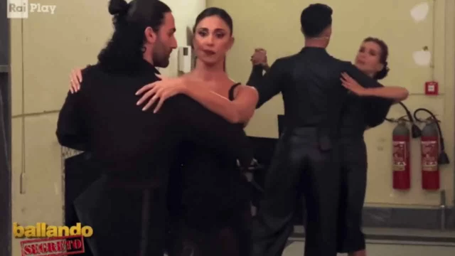 Belen Rodriguez e Barbara d'Urso, rumor sull'incontro a Ballando