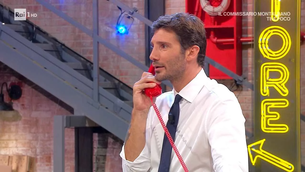 Stefano De Martino commenta per la prima volta i video con la compagna Caroline rubati e diffusi in rete