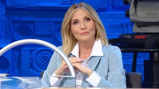 Lorella Cuccarini, la sorpresa dei cantanti di Amici 25 a This Is Me