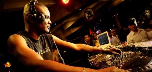 Rimini rivive gli anni ’70 con il party leggendario del Top Club Show Dinner