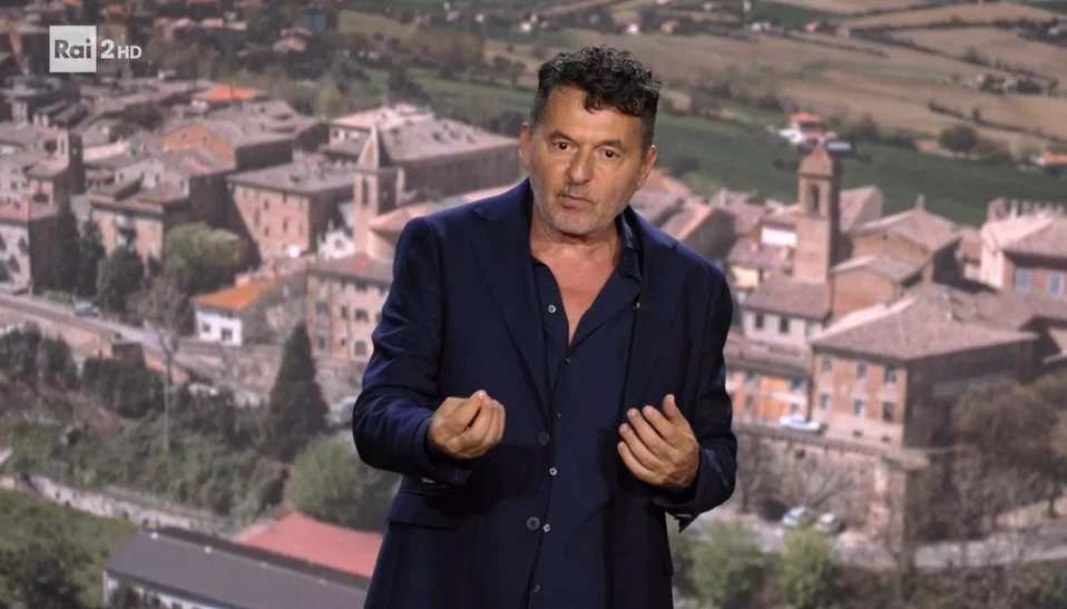 Ascolti tv 17 novembre 2025, sfida tra Rai e Mediaset