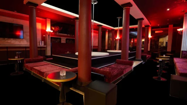 Marikah Bentley BDSM Absolute ph press