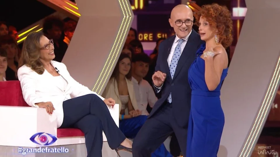 Beatrice Luzzi torna a parlare del ruolo di opinionista al GF e lancia stoccate