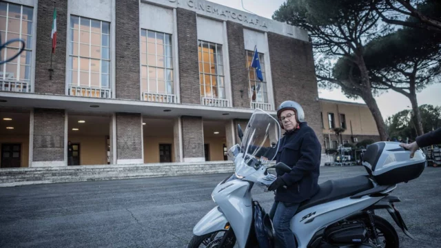 Carlo Verdone sindaco di Roma per un giorno | Novella 2000