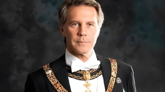 Emanuele Filiberto di Savoia, prima uscita pubblica da single