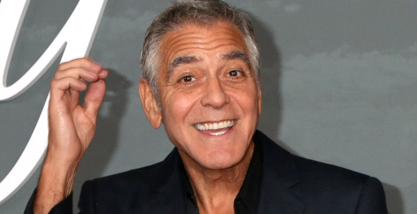 George Clooney volta pagina a 64 anni: addio ai baci sul set