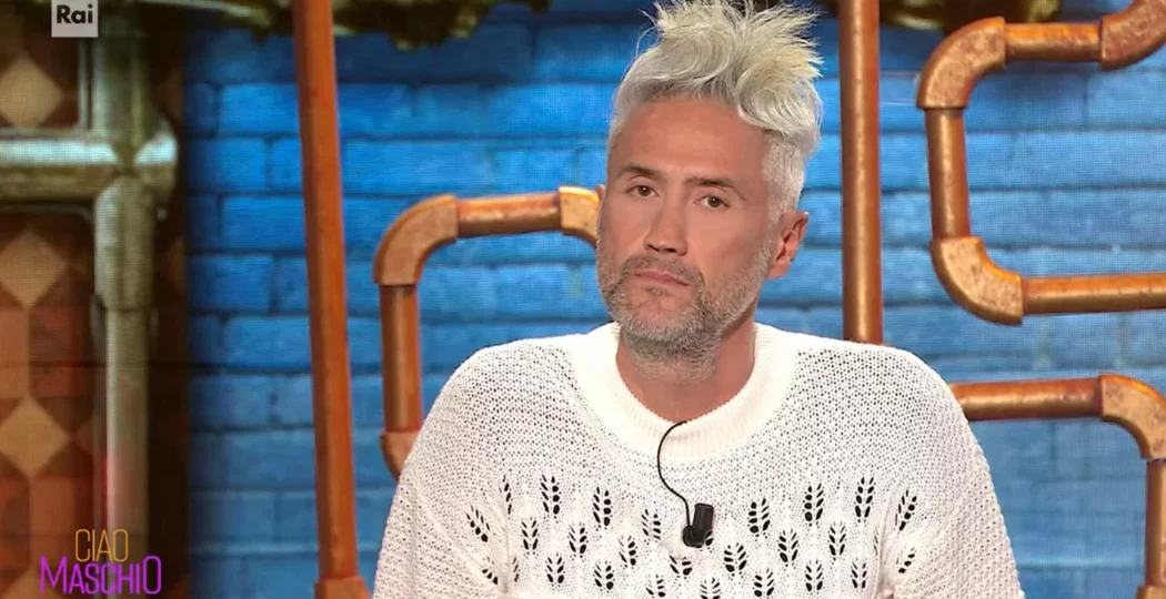 Vincenzo Schettini a “Ciao Maschio”: «A 19 anni mi sono innamorato di un ragazzo. È scoppiata una bomba a casa»