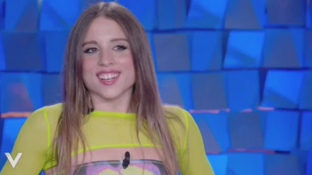 Angelina Mango annuncia il ritorno live, le date del tour nei teatri