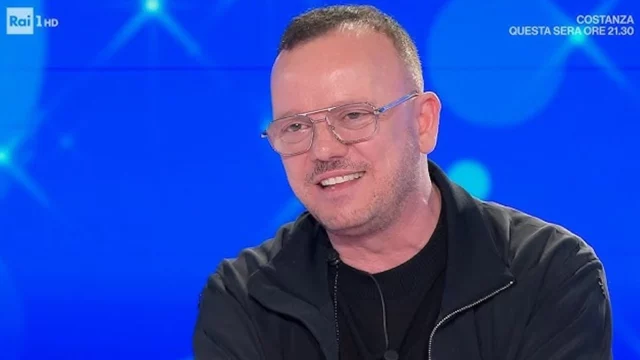 Gigi D'Alessio vittima di un furto? Lui interviene e fa chiarezza