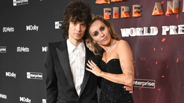 Miley Cyrus si sposa, la cantante si è fidanzata con Maxx Morando