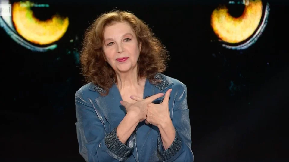 Stefania Sandrelli racconta della passione con Gino Paoli a Belve