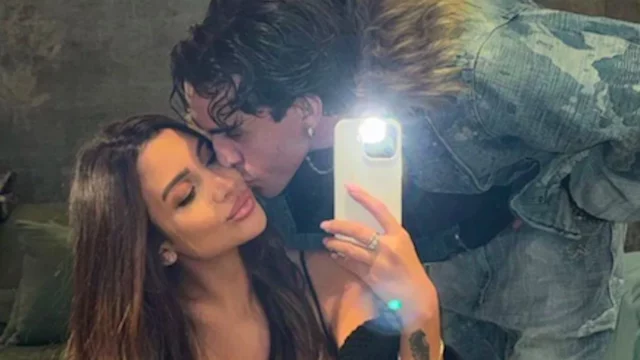 Aka7even Cristina Ferrara stanno insieme Novella 2000