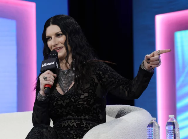 Laura Pausini sarÃ  al fianco di Carlo Conti alla conduzione del Festival di Sanremo 2026. Cinque serate su Rai1 tra emozione e storia.