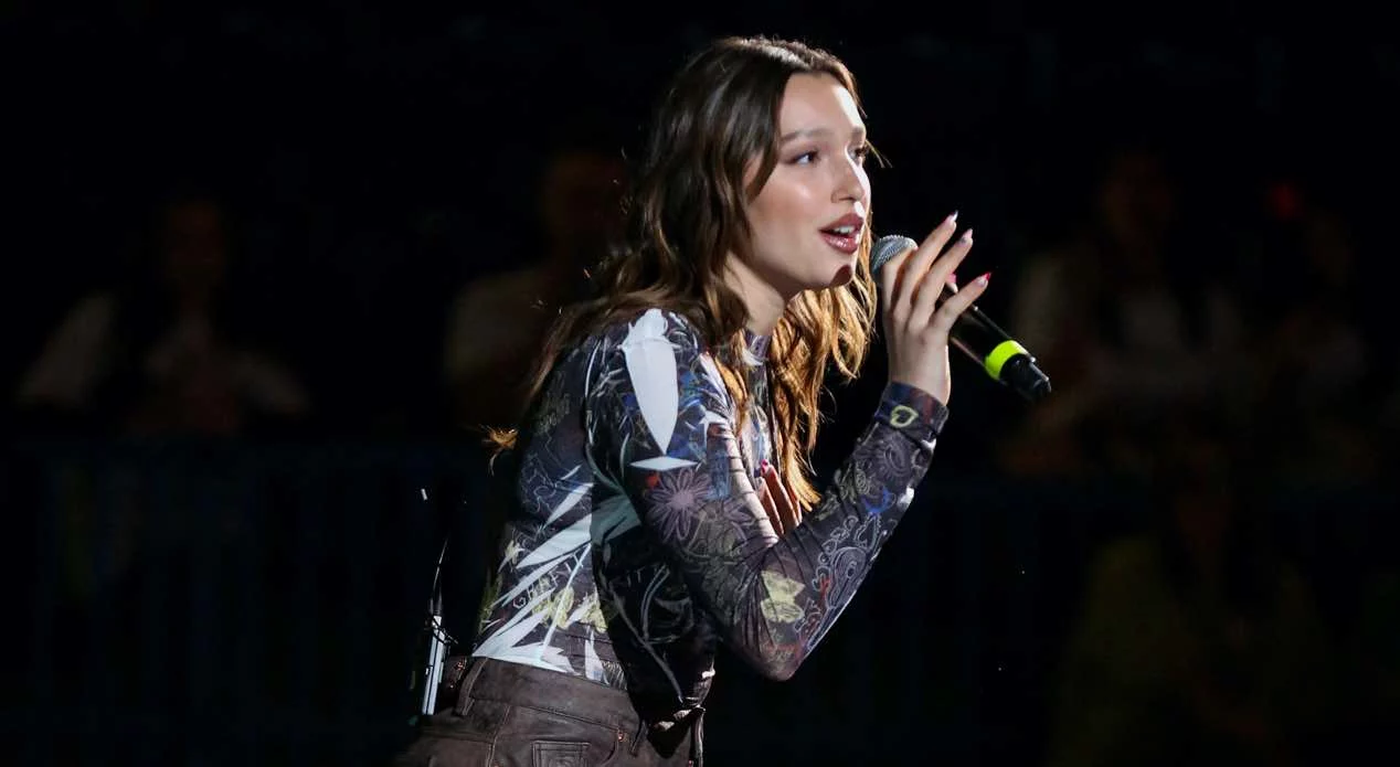 Sarah Toscano diventa attrice del film Netflix ‘Non abbiamo bisogno di parole’, quando esce e trama