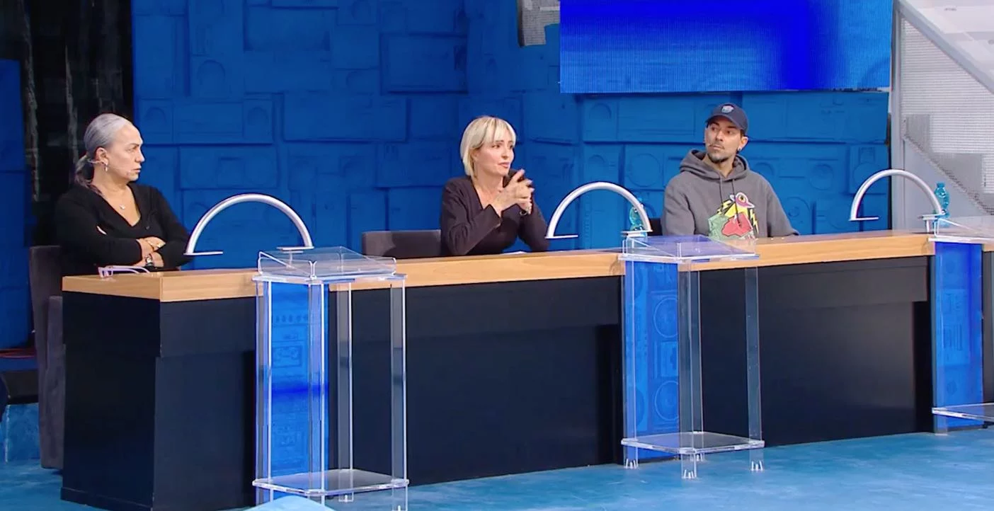 amici 25 un altro allievo viene eliminato dal suo prof da Novella2000.it amici 25 un altro allievo viene eliminato dal suo prof