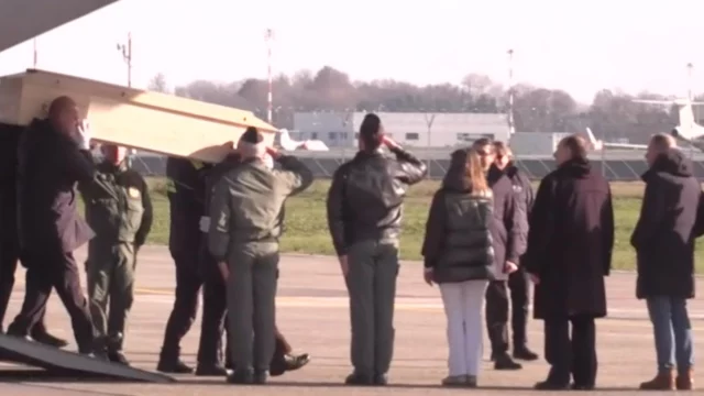 Crans Montana, rientrate le salme dei ragazzi italiani e identificate tutte le vittime