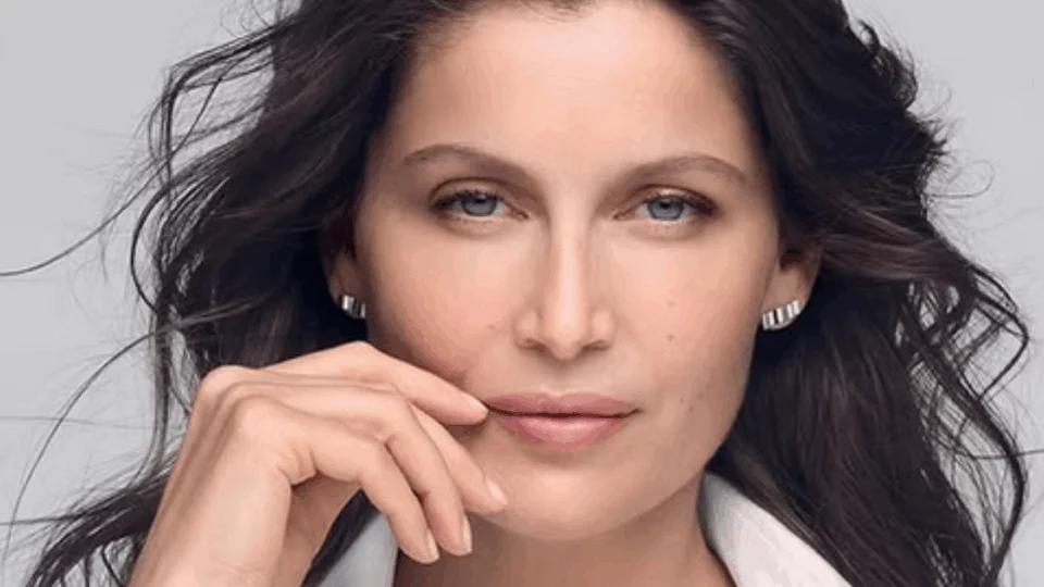 Laetitia Casta mette in vendita la sua storica dimora