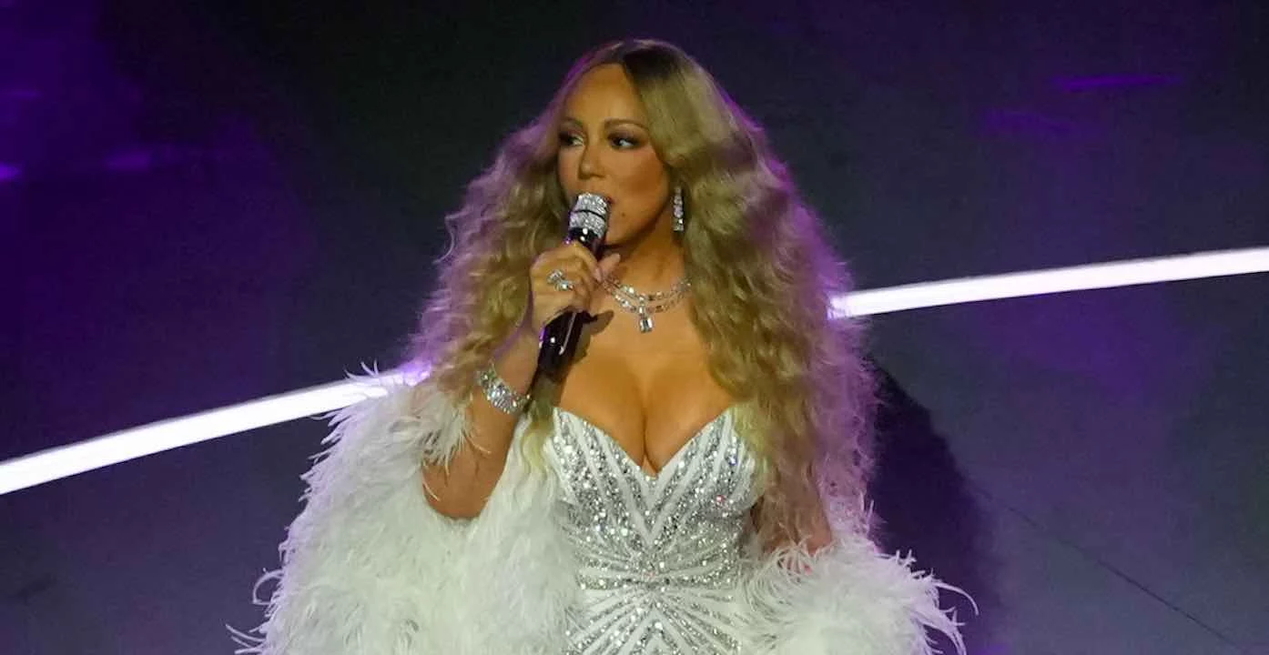 Mariah Carey, i diamanti da capogiro sfoggiati alla cerimonia delle Olimpiadi: gioielli da 15 milioni di Euro