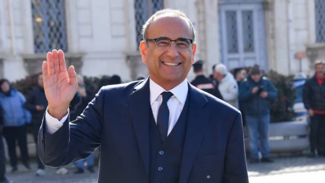 Sanremo 2026, chi potrebbe sostituire Carlo Conti - Novella 2000 - IPA