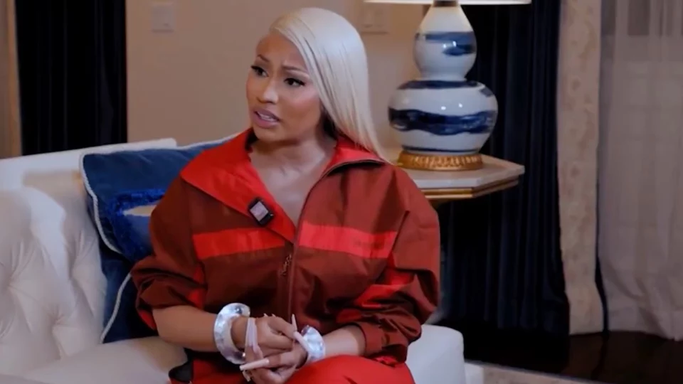 Nicki Minaj accusata di transfobia, lei non ci sta e replica